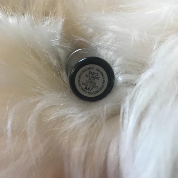 💕MAC Matte Lipstick - Baby’s All Right - Picture 3 of 6